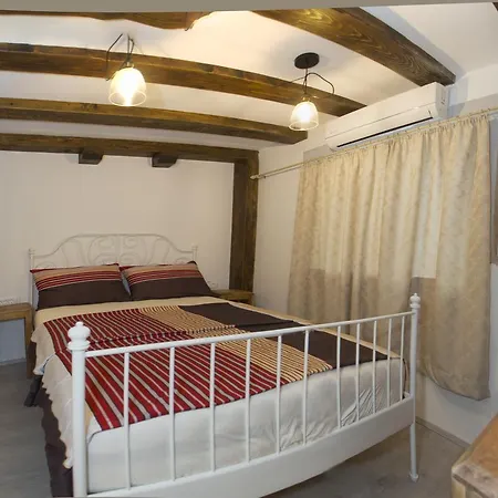 Dalmatian House Σπλιτ