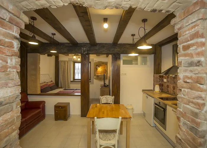 Dalmatian House בית הארחה