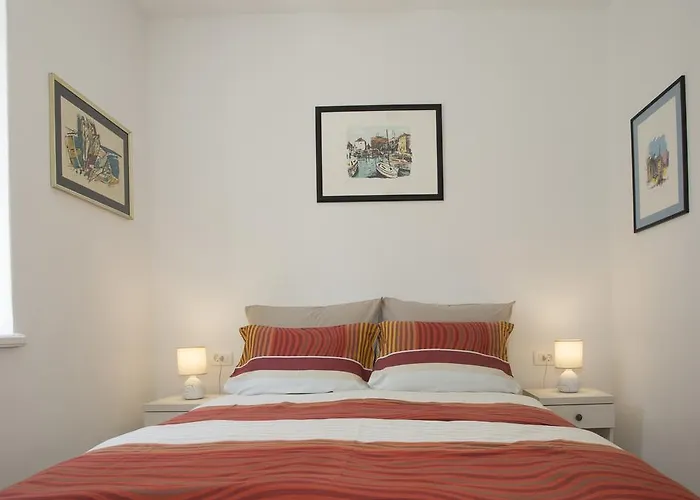 Dalmatian House 3*