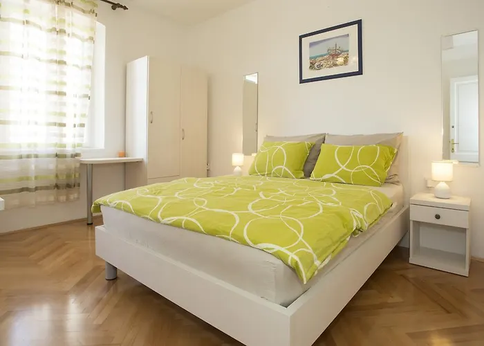 Dalmatian House 3*