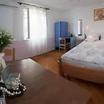 Dalmatian House בית הארחה