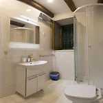 Dalmatian House בית הארחה