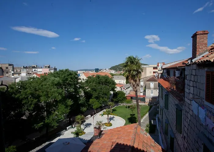 ダルメシアン ハウス 3*